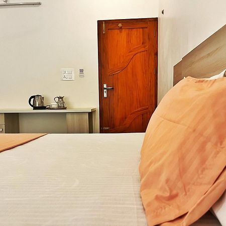 Bava Beach Resort & Retreat Center Варкала Екстер'єр фото