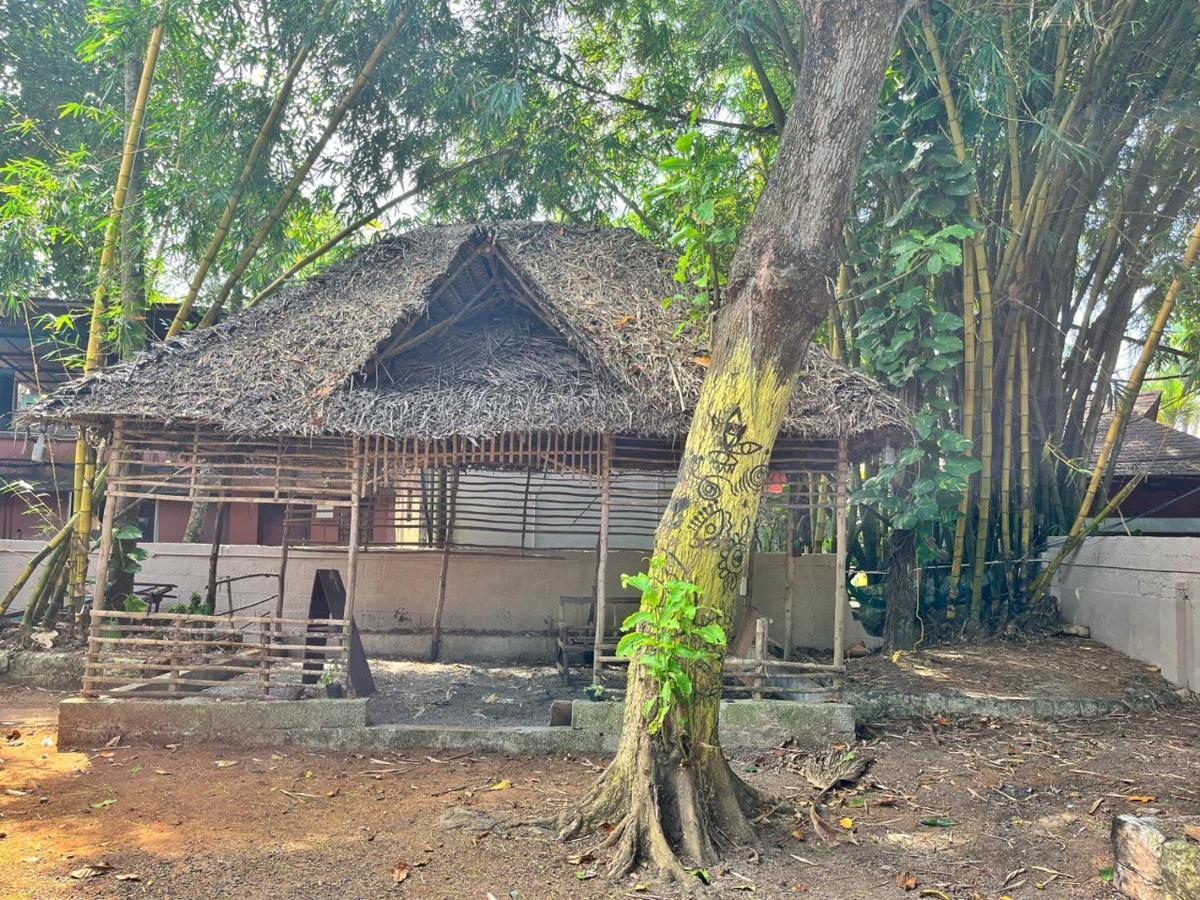 Bava Beach Resort & Retreat Center Варкала Екстер'єр фото