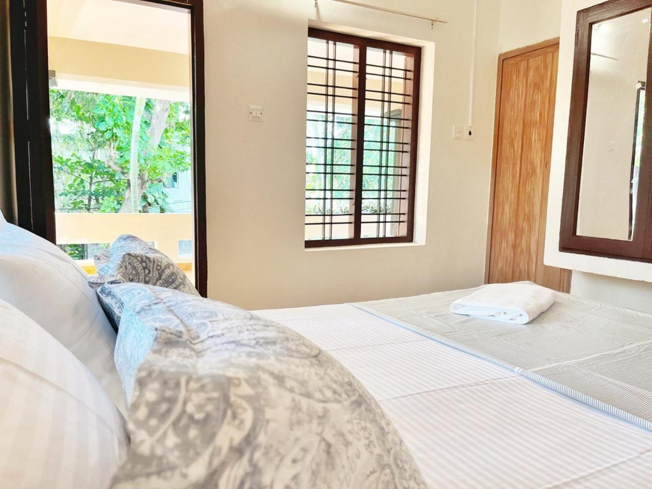 Bava Beach Resort & Retreat Center Варкала Екстер'єр фото