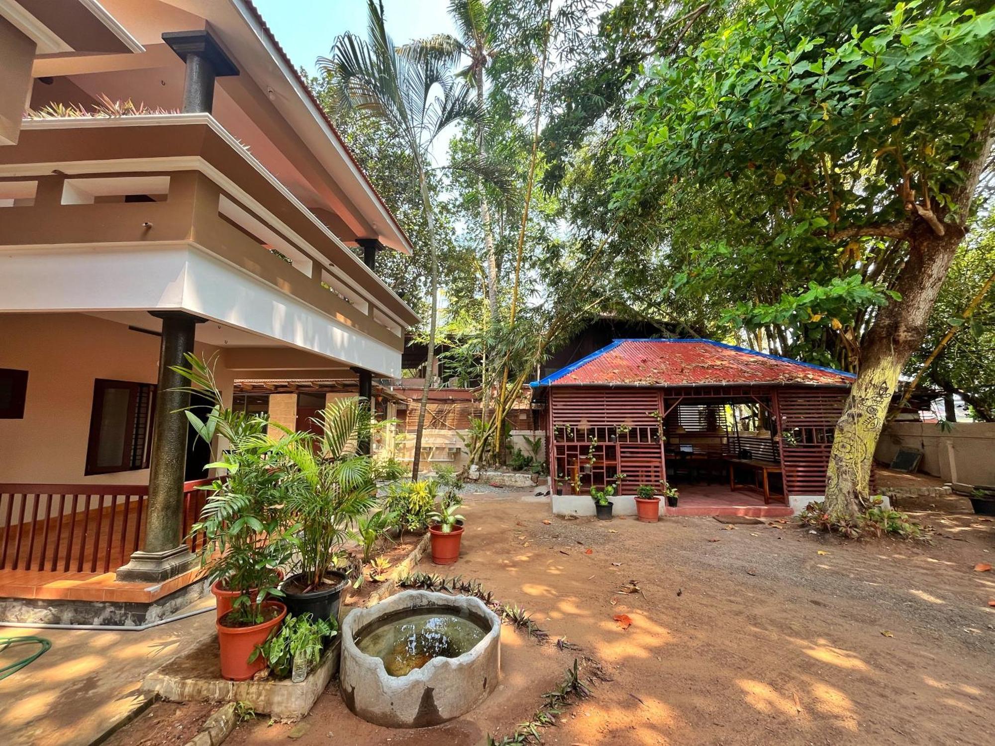 Bava Beach Resort & Retreat Center Варкала Екстер'єр фото